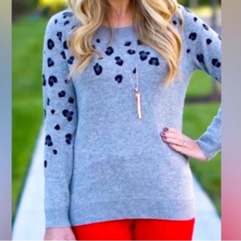 Halogen Nordstrom 100% cashmere gray animal print sweater Small S